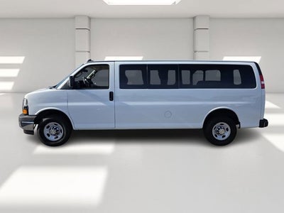 2024 Chevrolet Express Passenger 3500 1LT