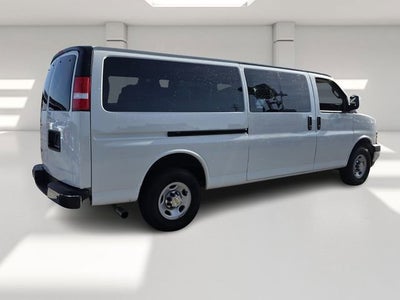 2024 Chevrolet Express Passenger 3500 1LT
