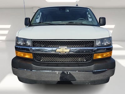 2024 Chevrolet Express Passenger 3500 1LT