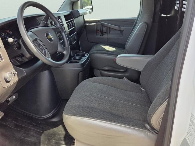 2025 Chevrolet Express Cargo Work Van - Photo 11