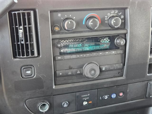 2025 Chevrolet Express Cargo Work Van - Photo 21