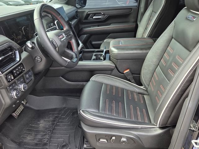 2025 GMC Yukon AT4 Ultimate - Photo 10
