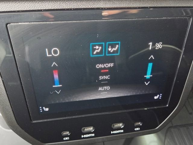 2025 GMC Yukon AT4 Ultimate - Photo 14