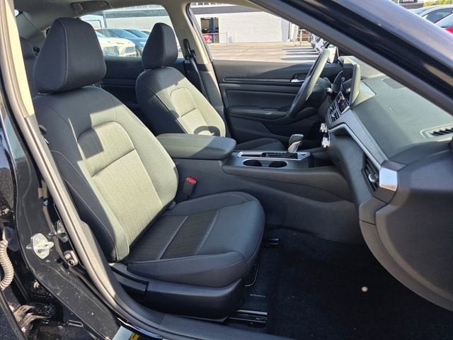 2025 Nissan Altima SV - Photo 15