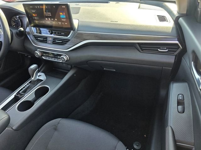 2025 Nissan Altima SV - Photo 16