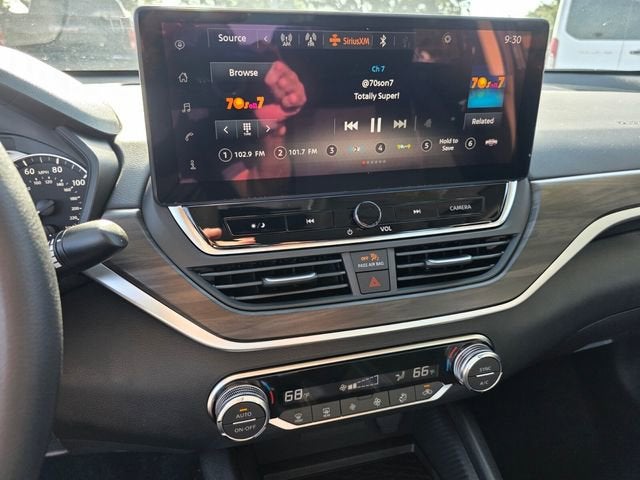 2025 Nissan Altima SV - Photo 19