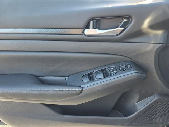 2025 Nissan Altima SV - Photo 27
