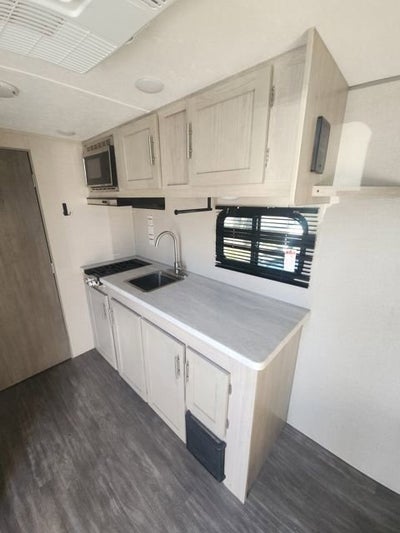 2023 FOREST RIVER AURORA 16RB Base