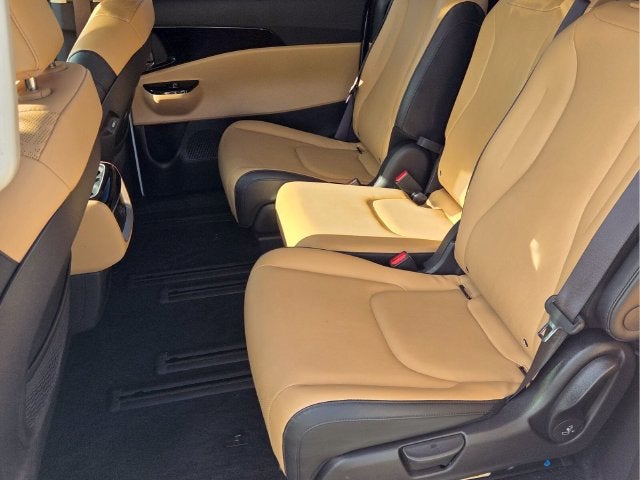 2024 Kia Carnival EX - Photo 12