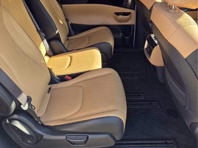 2024 Kia Carnival EX - Photo 18