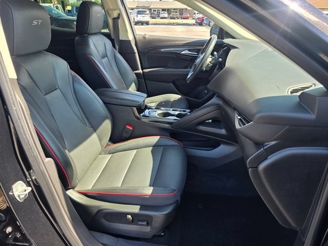2023 Buick Envision Essence - Photo 18