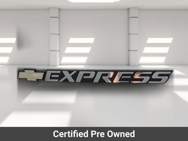 2024 Chevrolet Express Passenger 3500 1LT