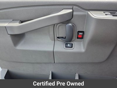 2024 Chevrolet Express Passenger 3500 1LT