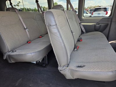 2024 Chevrolet Express Passenger 3500 1LT