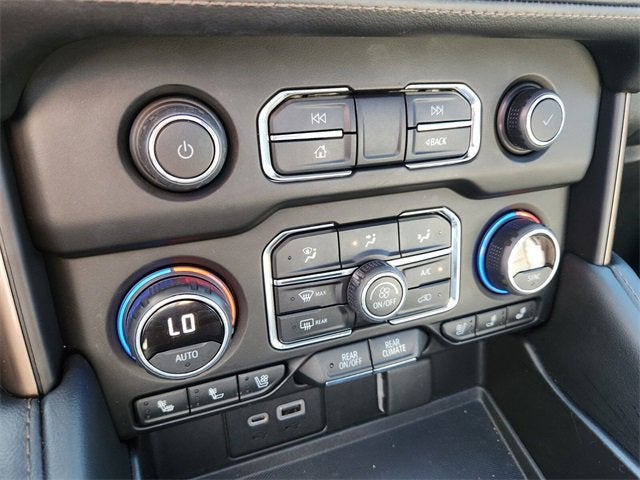 2021 Chevrolet Suburban High Country