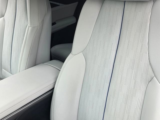 2023 Cadillac LYRIQ Luxury