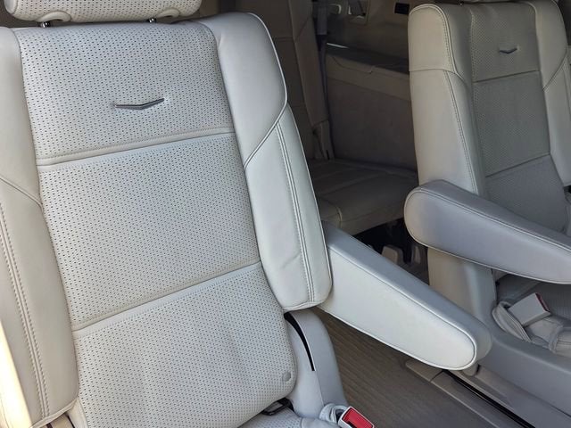 2024 Cadillac Escalade ESV Sport Platinum