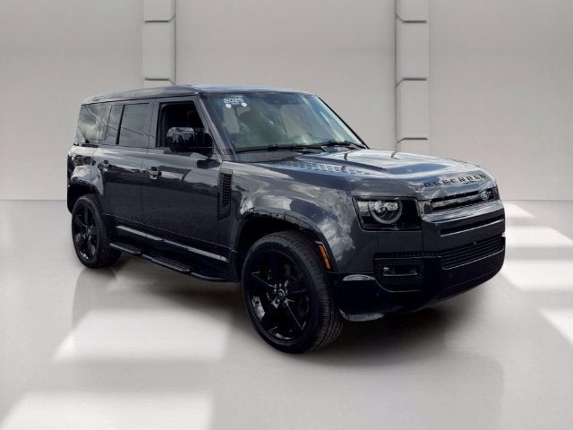 2025 Land Rover Defender V8