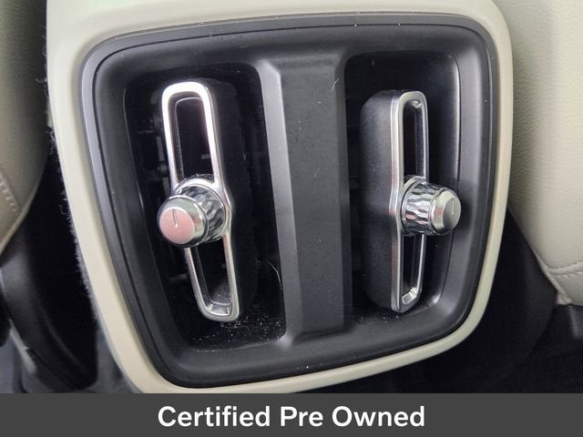 2022 Volvo XC40 Inscription