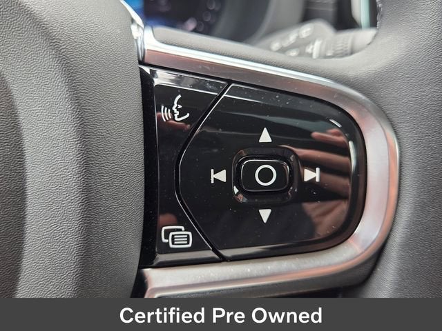 2024 Volvo XC60 Ultimate Dark Theme