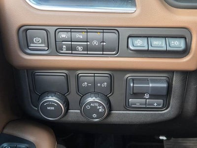 2023 Chevrolet Suburban High Country