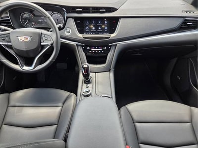 2025 Cadillac XT6 Luxury