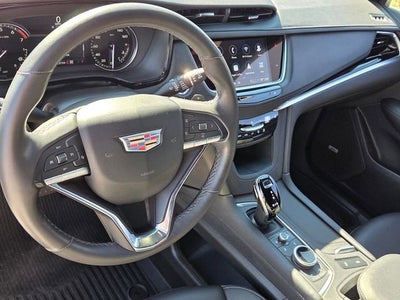2024 Cadillac XT6 Luxury