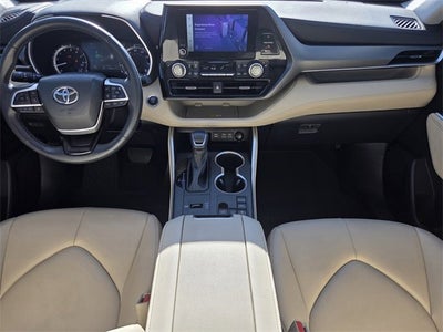 2024 Toyota Highlander LE