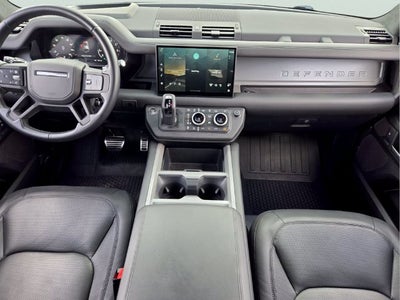2025 Land Rover Defender V8