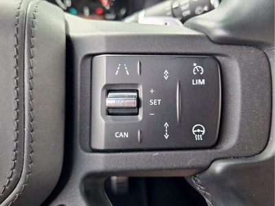 2025 Land Rover Defender V8