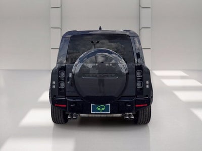 2025 Land Rover Defender V8