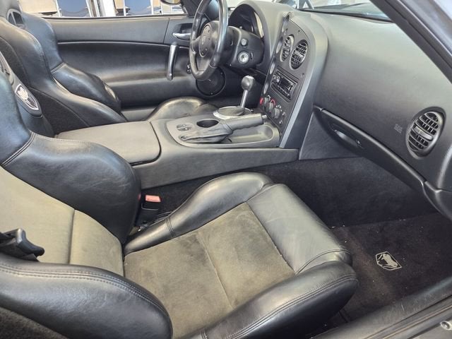 2004 Dodge Viper SRT10