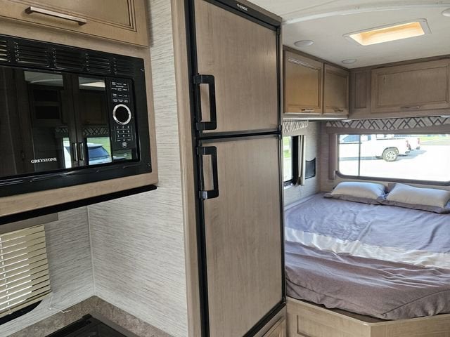 2021 Ford E-Series Cutaway Base