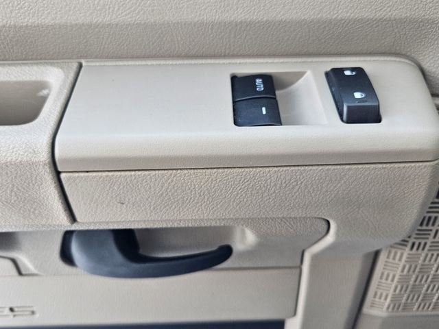 2021 Ford E-Series Cutaway Base