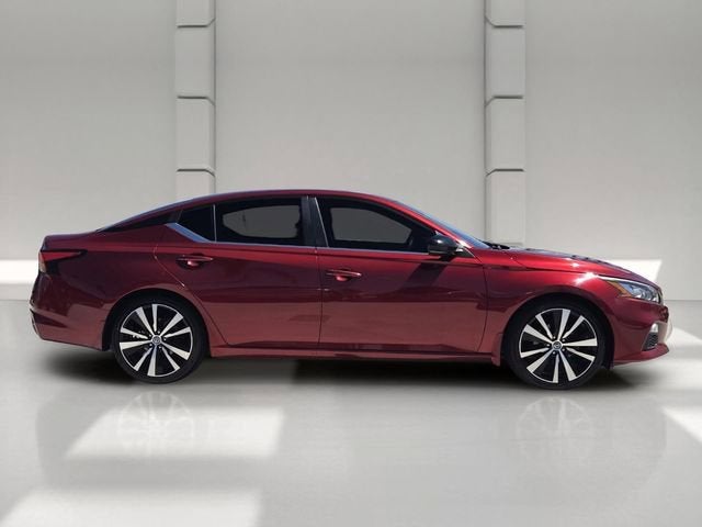 2020 Nissan Altima 2.0 SR