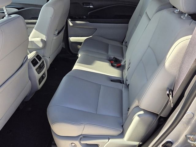 2019 Honda Pilot Touring 8-Passenger