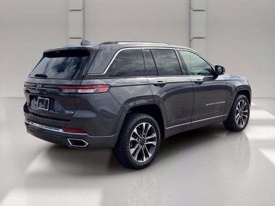 2022 Jeep Grand Cherokee Overland 4x2