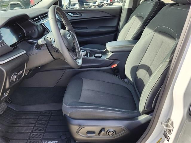 2024 Jeep Grand Cherokee L Laredo 4x4