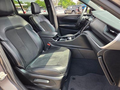 2023 Jeep Grand Cherokee L Altitude 4x4