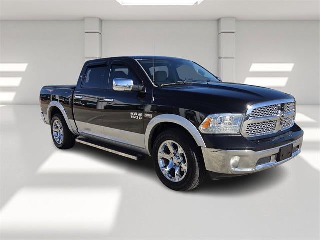 2017 RAM 1500 Laramie 4x2 Crew Cab 5'7" Box