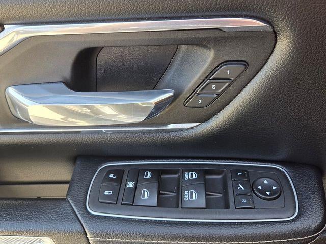 2022 RAM 1500 Laramie 4x4 Crew Cab 5'7" Box