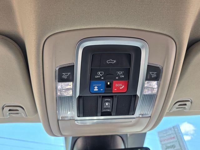 2022 RAM 1500 Laramie 4x4 Crew Cab 5'7" Box