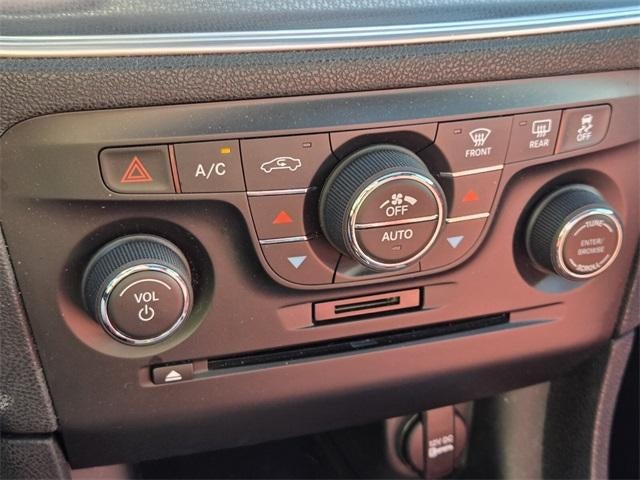 2014 Dodge Charger 4dr Sdn SXT Plus RWD