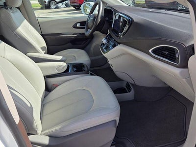 2021 Chrysler Pacifica Touring L FWD