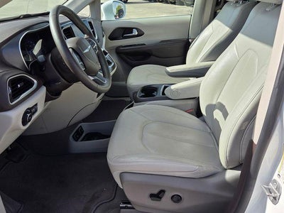 2021 Chrysler Pacifica Touring L FWD
