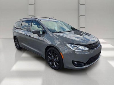 2020 Chrysler Pacifica Touring L FWD