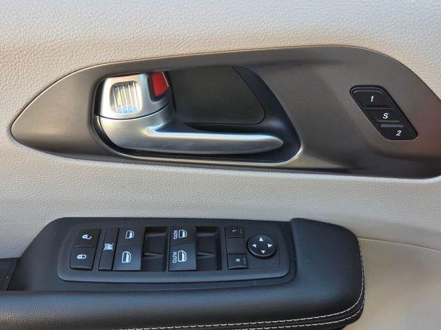 2024 Chrysler Pacifica Touring L FWD