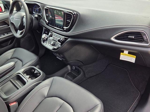 2027 Chrysler Pacifica Select FWD