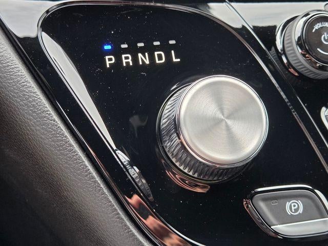 2027 Chrysler Pacifica Select FWD
