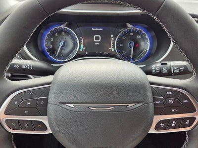 2027 Chrysler Pacifica Select FWD